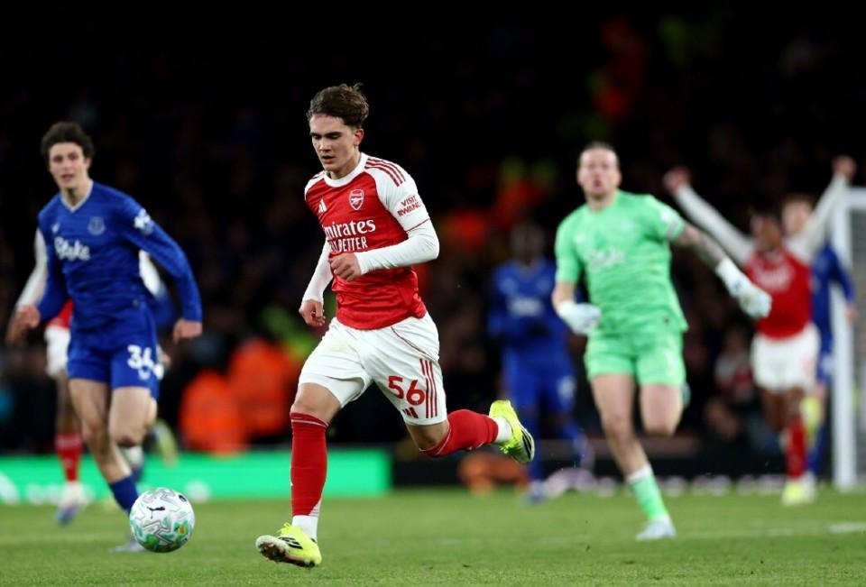 真人百家乐游戏-悬念终！又见银鞍照白马，道曼飒沓如流星，枪手的英超冠军稳了